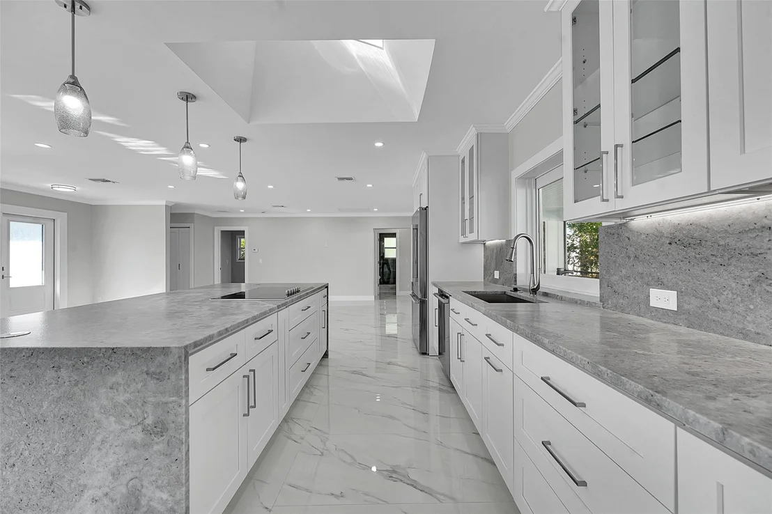 Photo of 1190 Dolphin Road