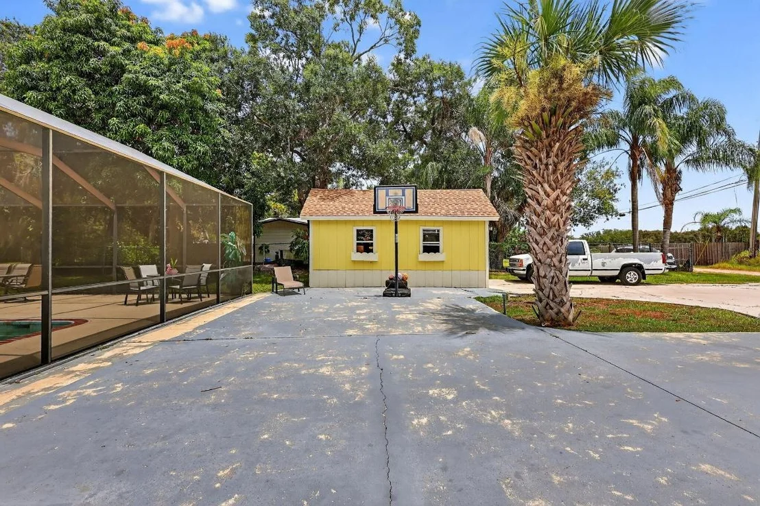 Photo of 600 Gopher Hill Road