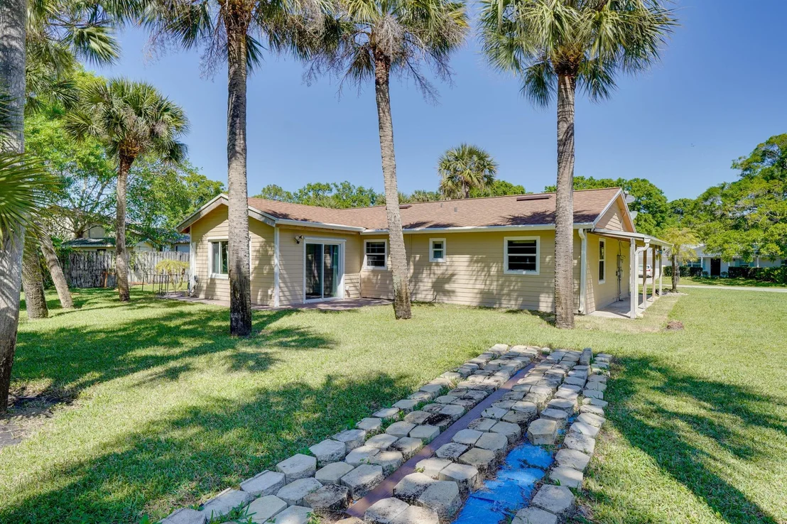 Photo of 7601 Donlon Road