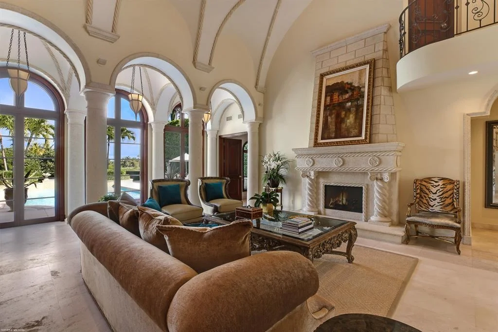 Photo of 560 Island Drive