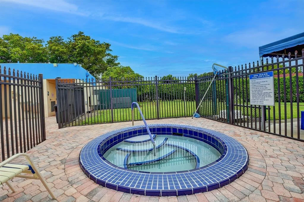 Photo of 15868 Laurel Oak Circle