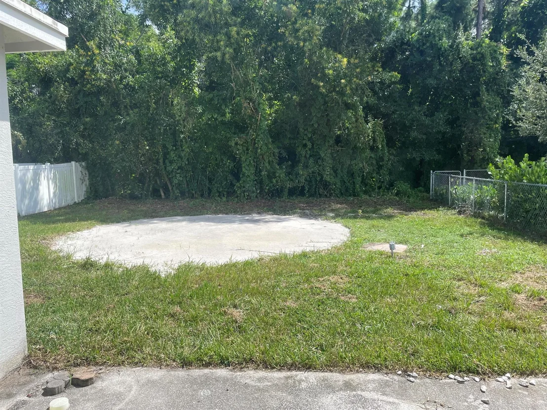 Photo of 6822 Mitchell Street