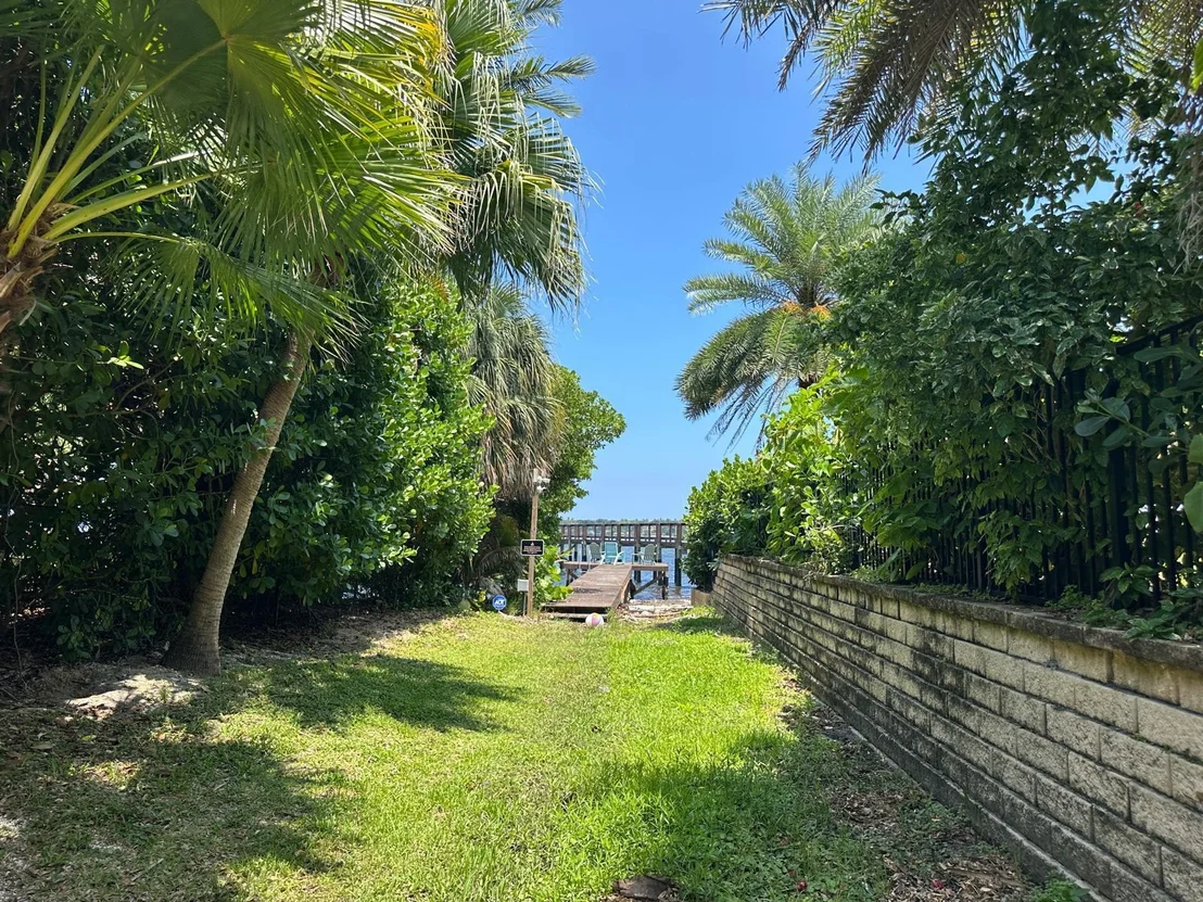 Photo of 631 Lakeside Harbor