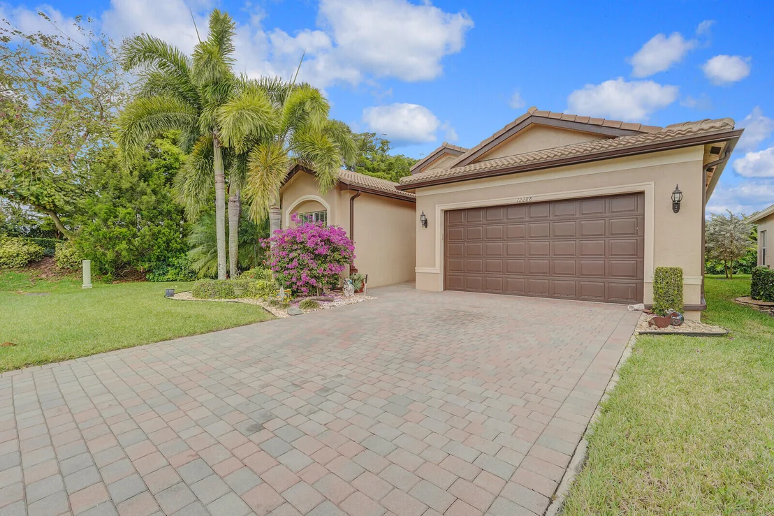 Photo of 12288 Cascade Valley Lane