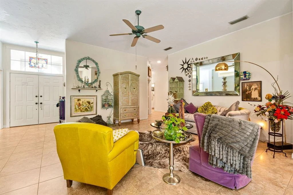 Photo of 187 S Hampton Drive