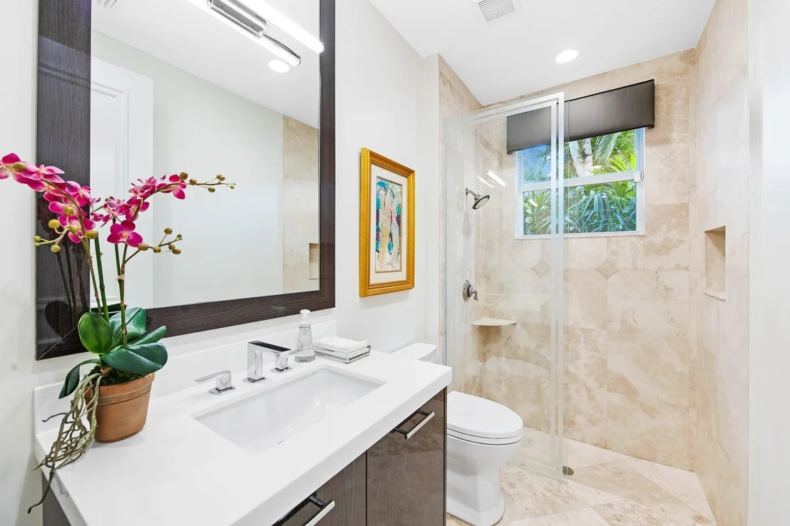 Photo of 3378 Bradenham Lane