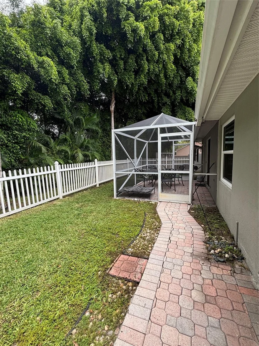 Photo of 5403 Grande Palm Circle