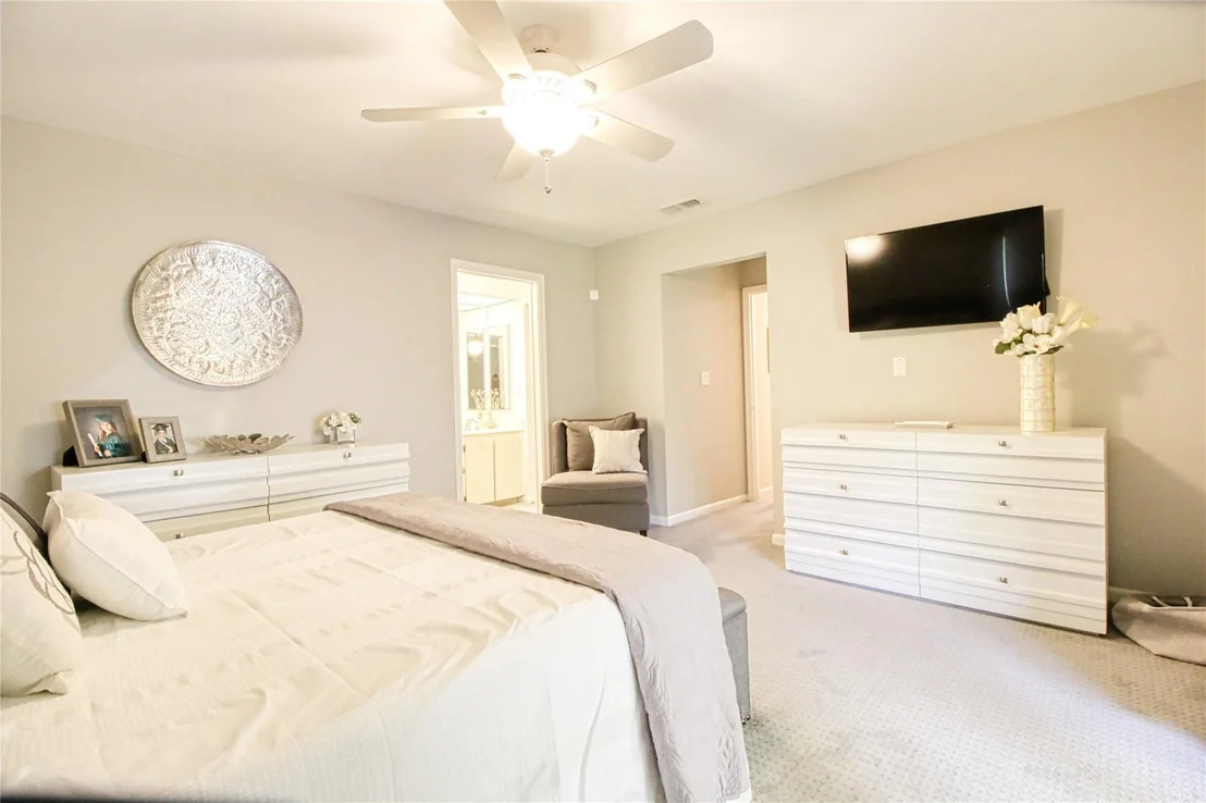 Photo of 7944 Cloverfield Circle
