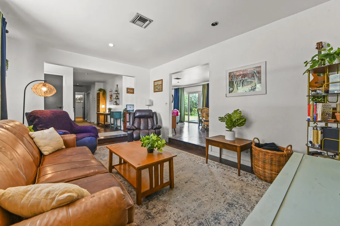 Photo of 7635 Oakmont Drive