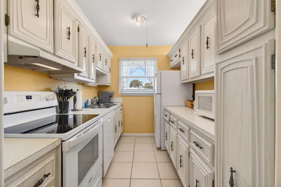 Photo of Unit D at 417 High Point Boulevard