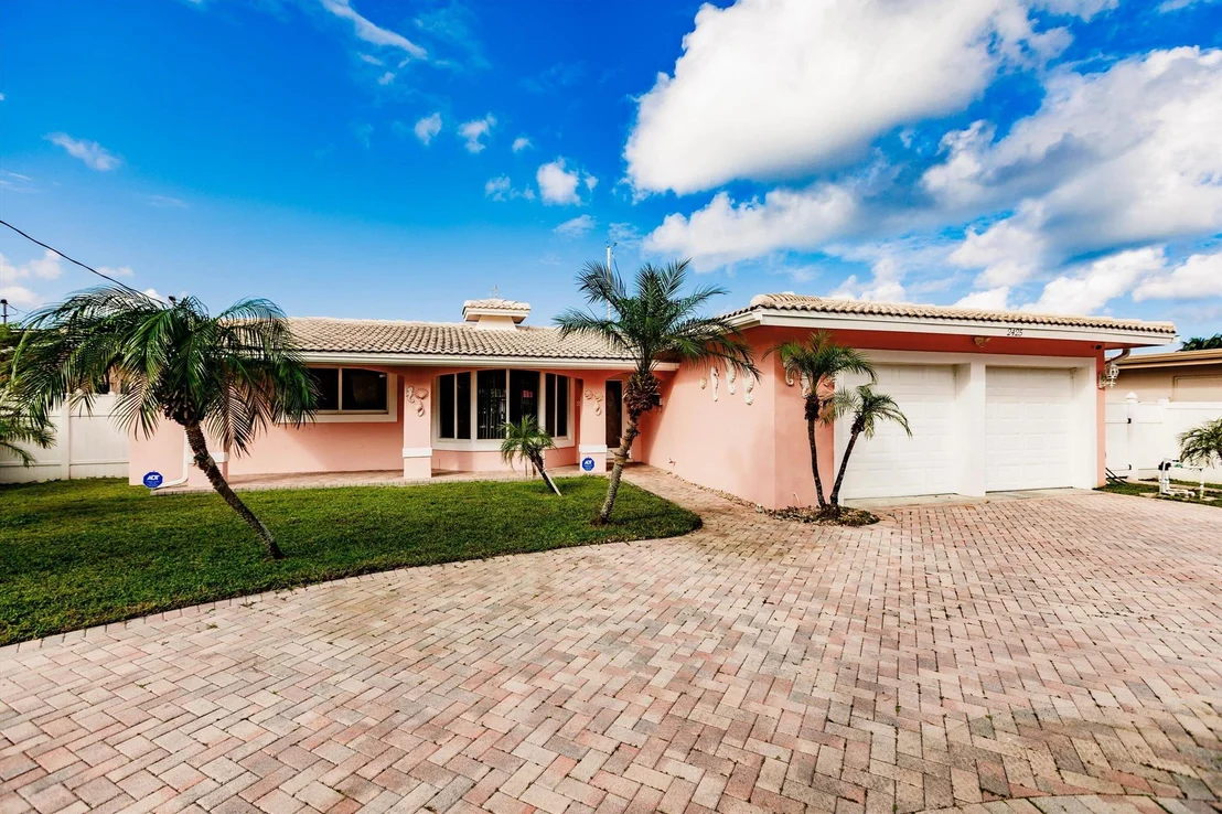 Photo of 2425 SE 12th Street