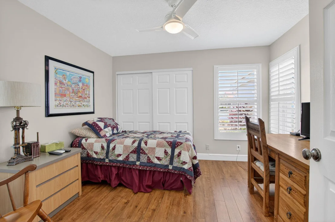 Photo of 5582 Royal Lake Circle