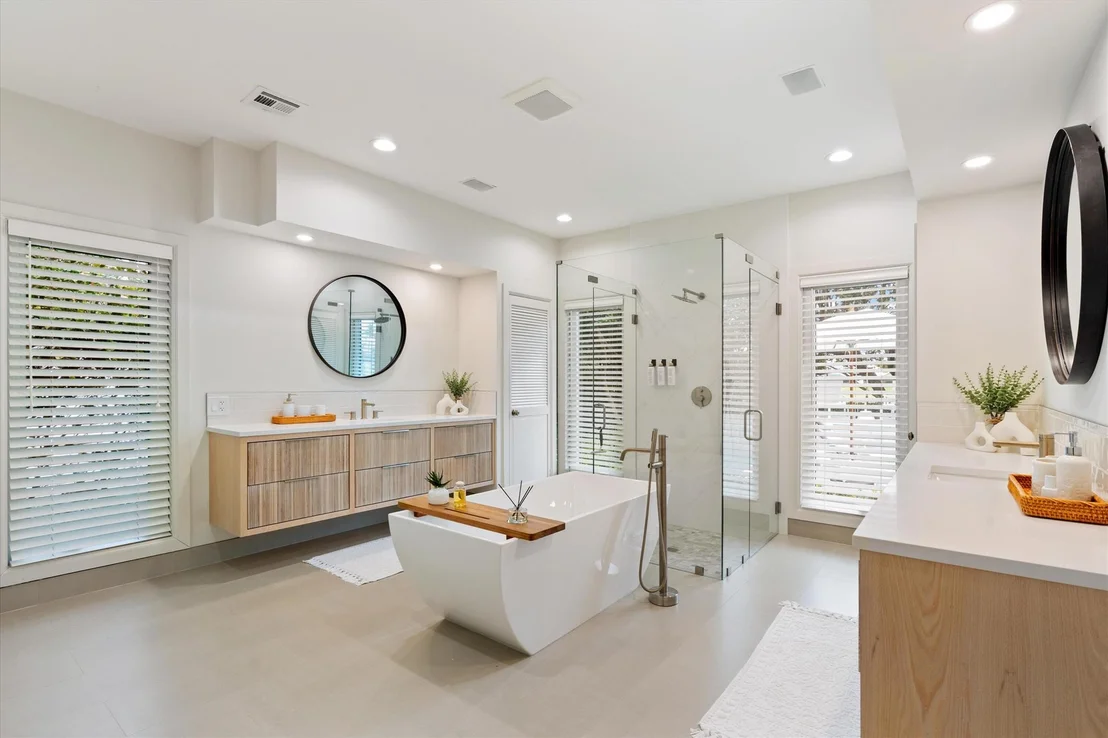 Photo of 121 Turnberry Drive
