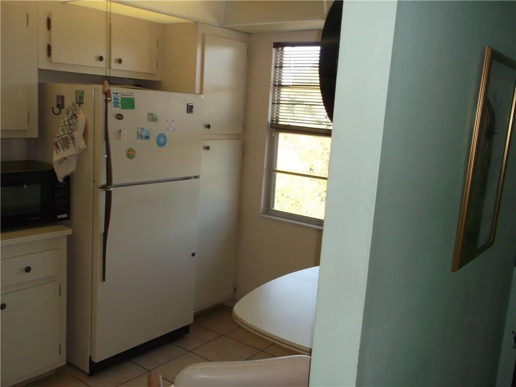 Photo of Unit M4 at 1905 Bermuda Circle