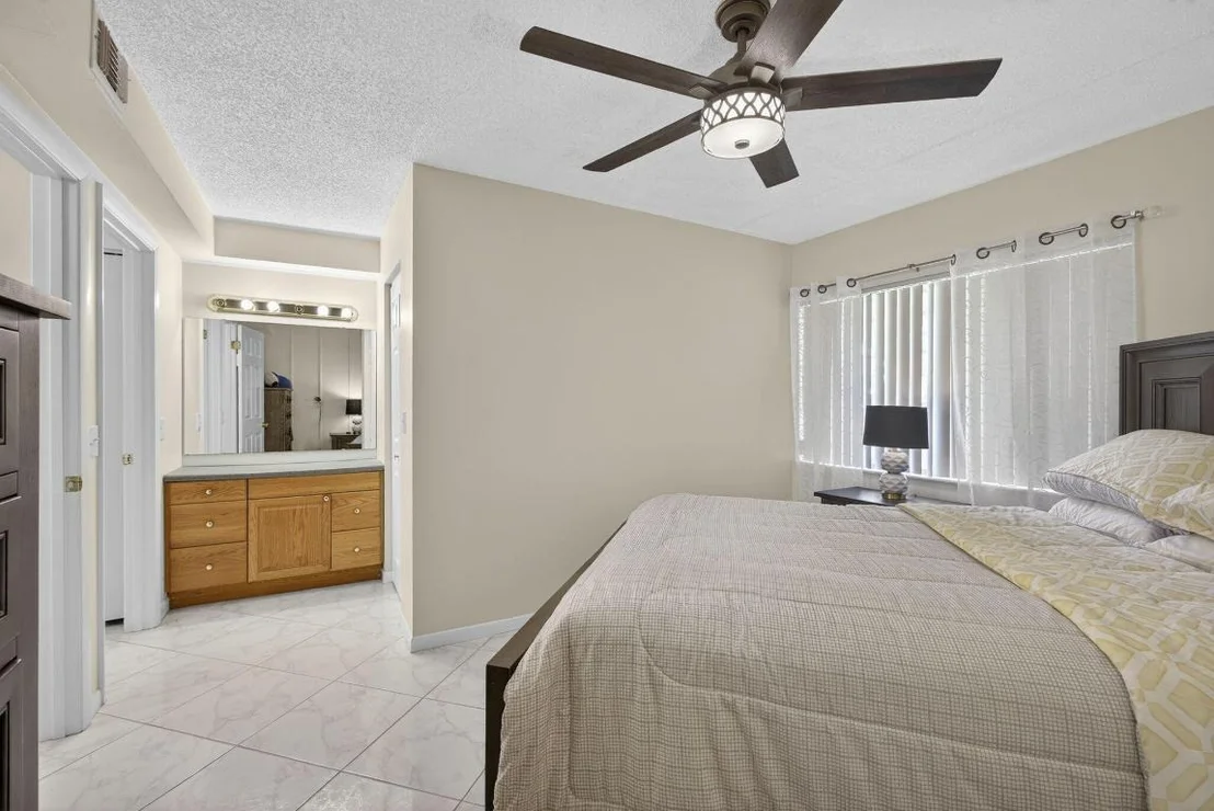 Photo of Unit D1 at 309 Knotty Pine Circle