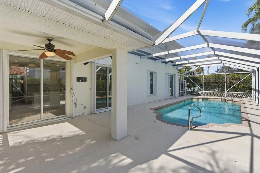Photo of 220 Blackbird Lane