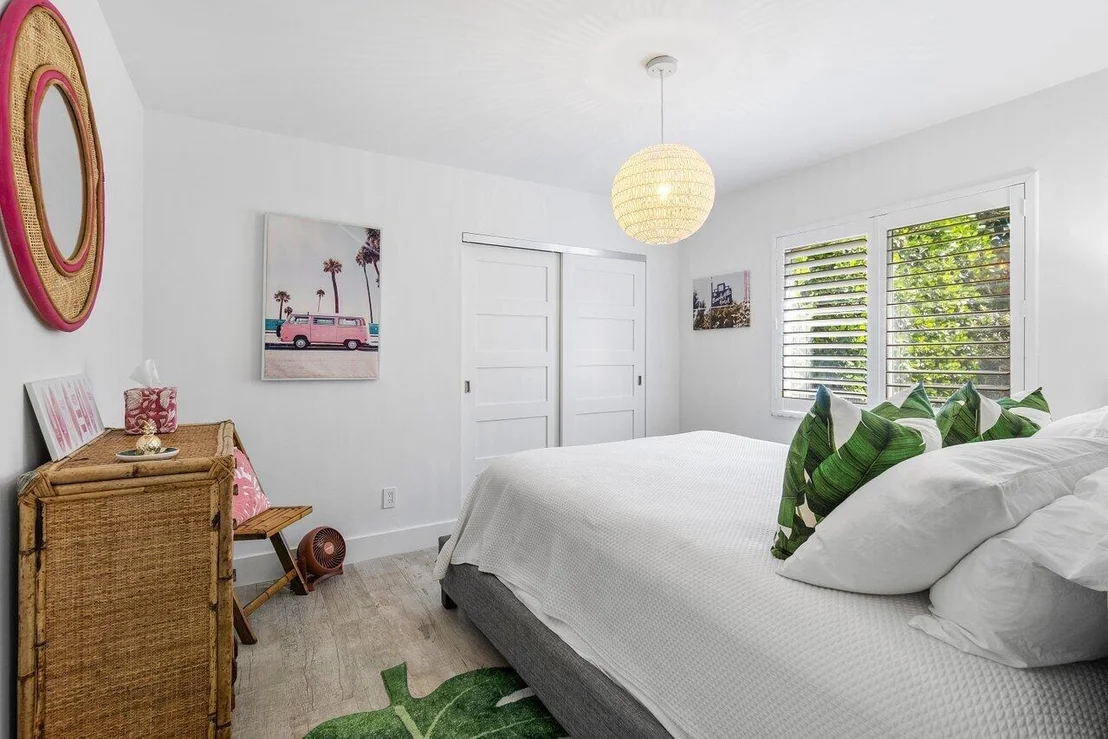 Photo of 415 Enfield Road