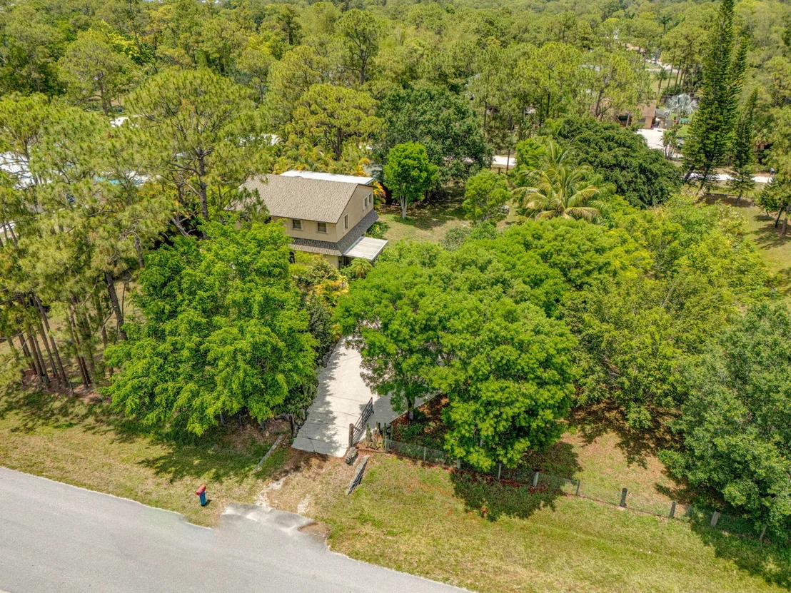 Photo of 13705 Persimmon Boulevard