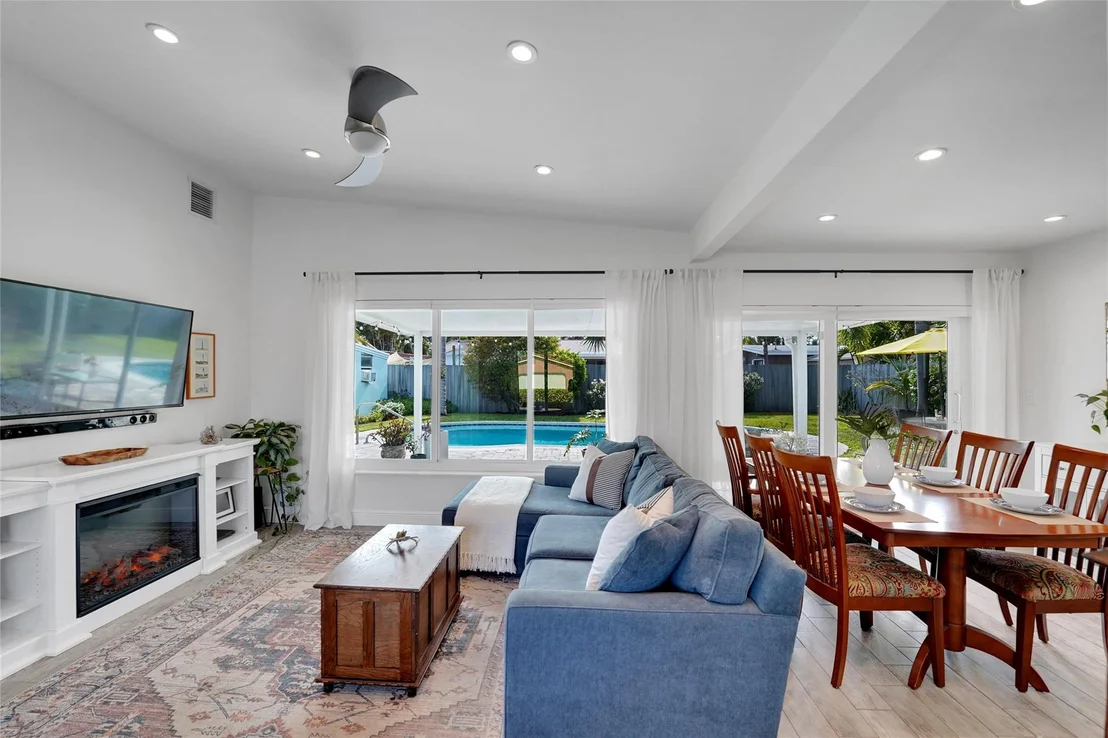 Photo of 17 SE 9th Avenue