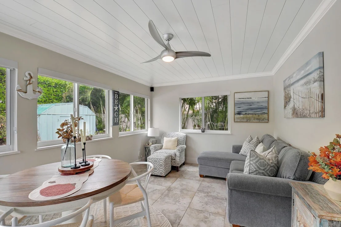 Photo of 715 Sunshine Drive