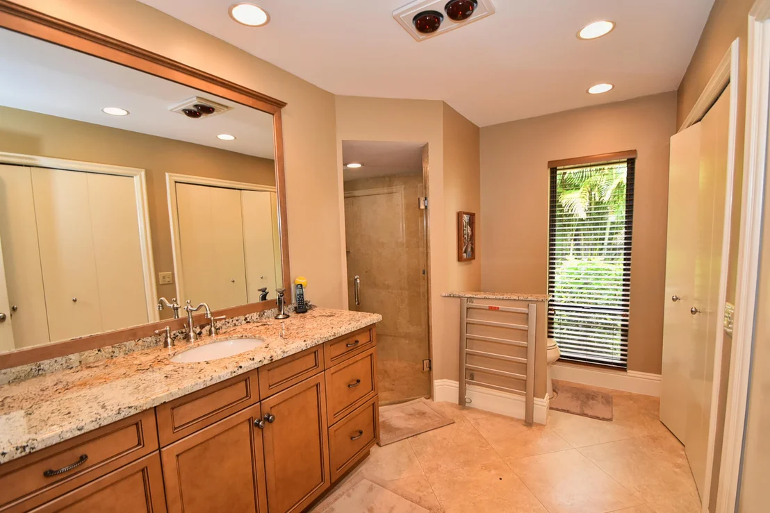 Photo of 3943 Live Oak Boulevard