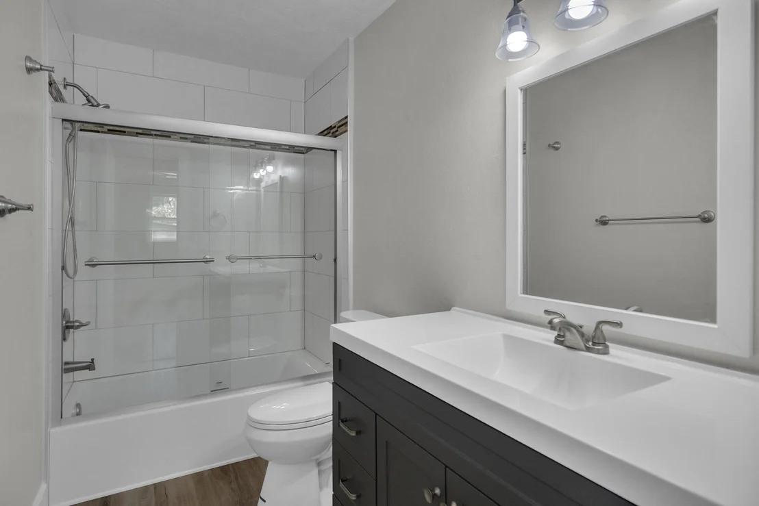 Photo of 817 SE 9th Court