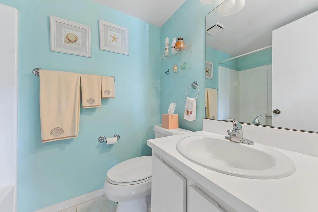 Photo of Unit A at 901 Pinecrest Circle