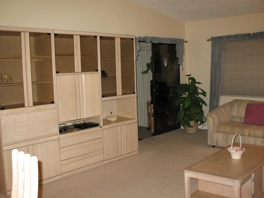 Photo of Unit B at 4 Ridgepointe Drive
