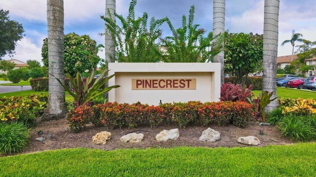 Photo of Unit B at 1402 Pinecrest Circle