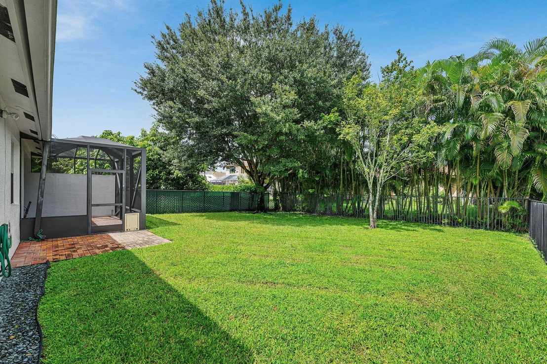 Photo of Unit 310 at 310 VENICE Boulevard