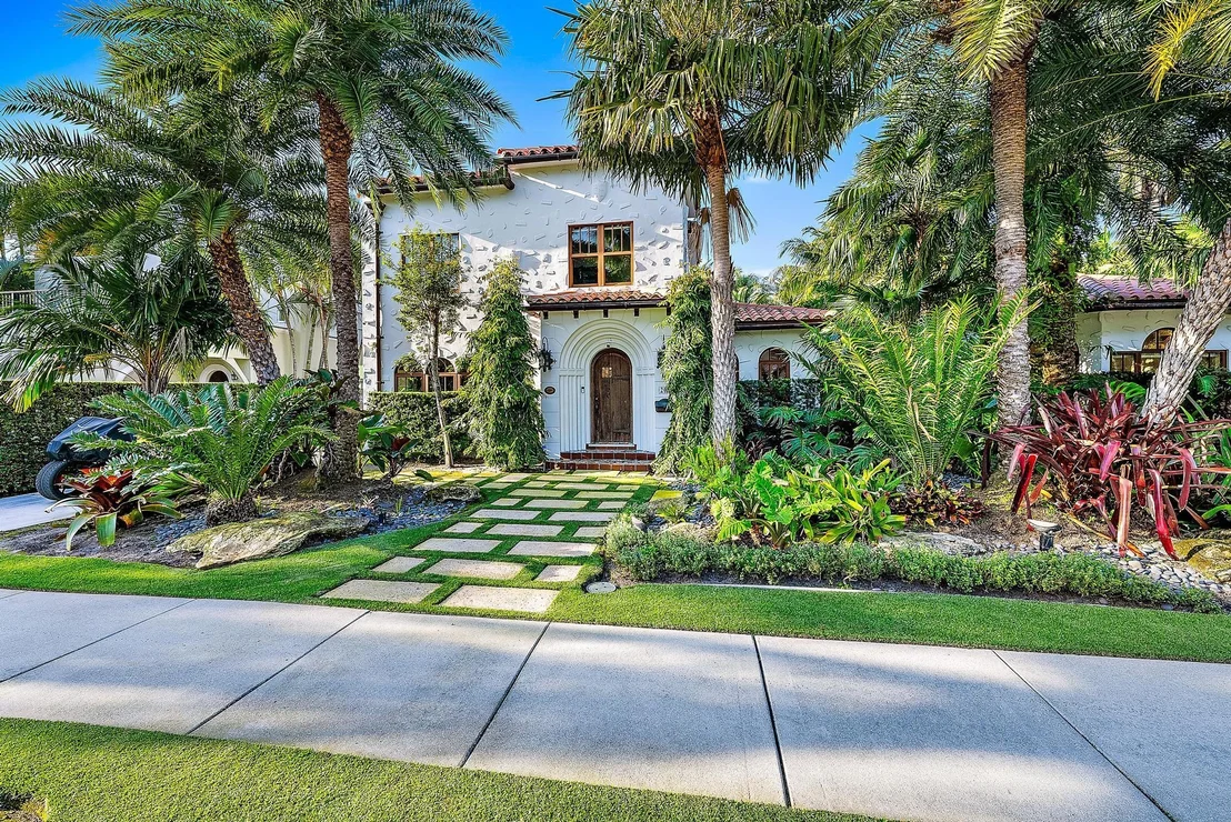 Photo of 205 Monroe Drive