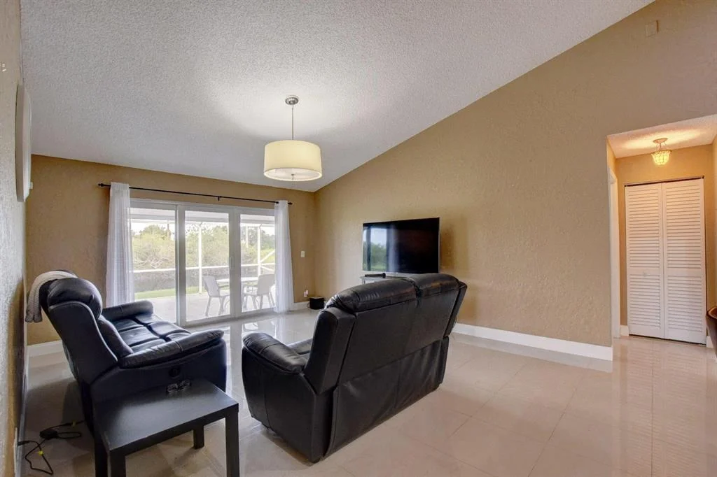 Photo of 11080 Lakeaire Circle