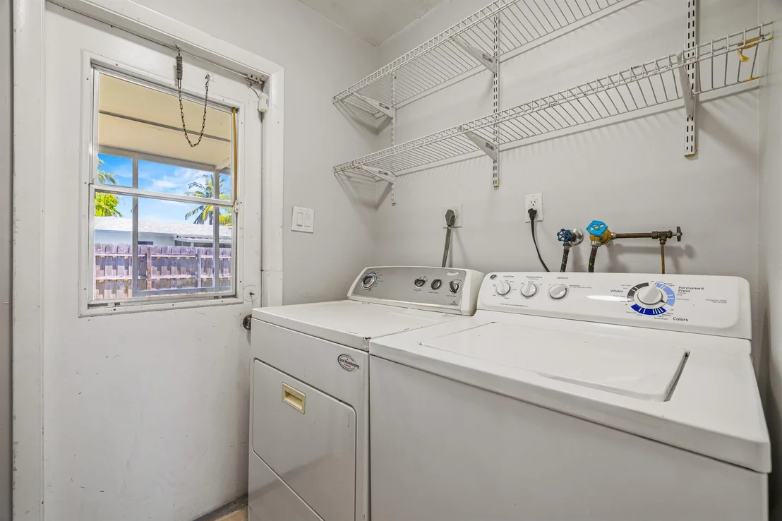 Photo of 6961 Southgate Boulevard