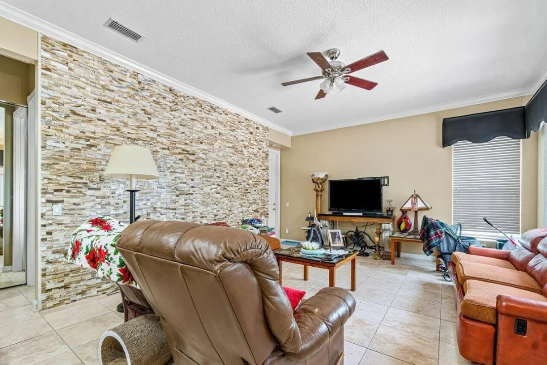 Photo of 7580 Red River Road