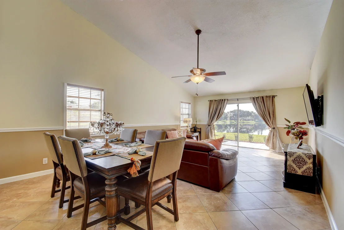 Photo of 1844 Edgewater Drive