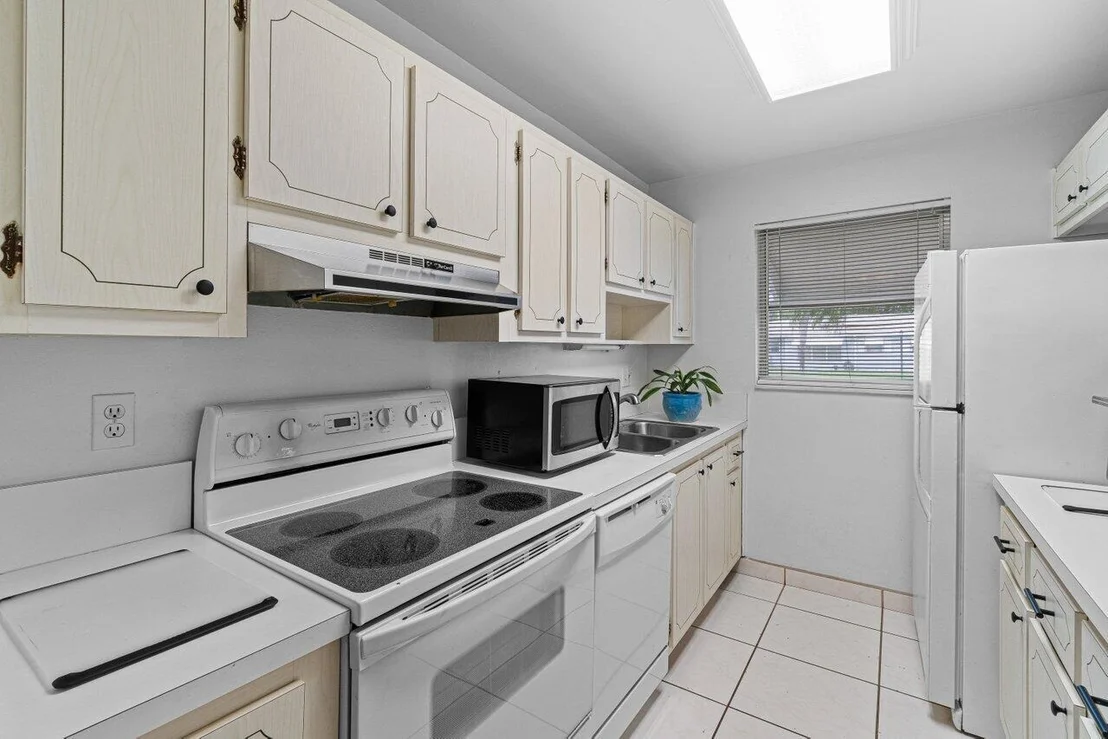 Photo of Unit C at 280 Main Boulevard