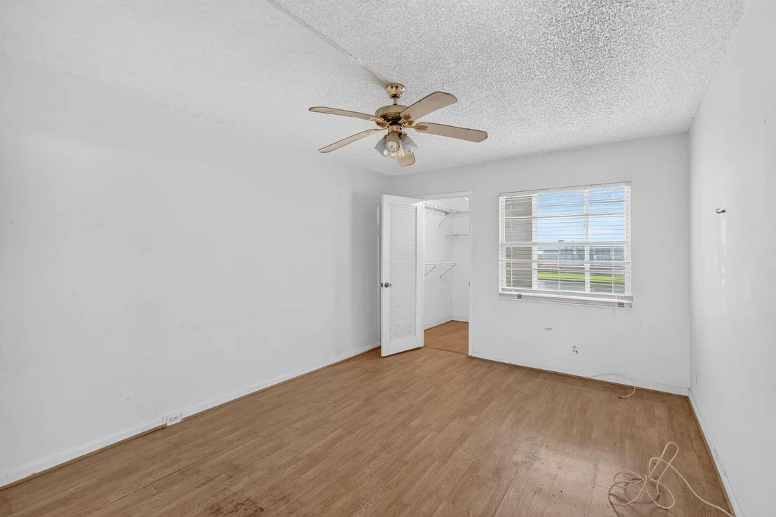 Photo of 4044 WOLVERTON C