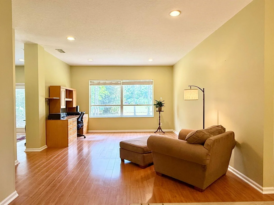 Photo of 13268 151 Lane N