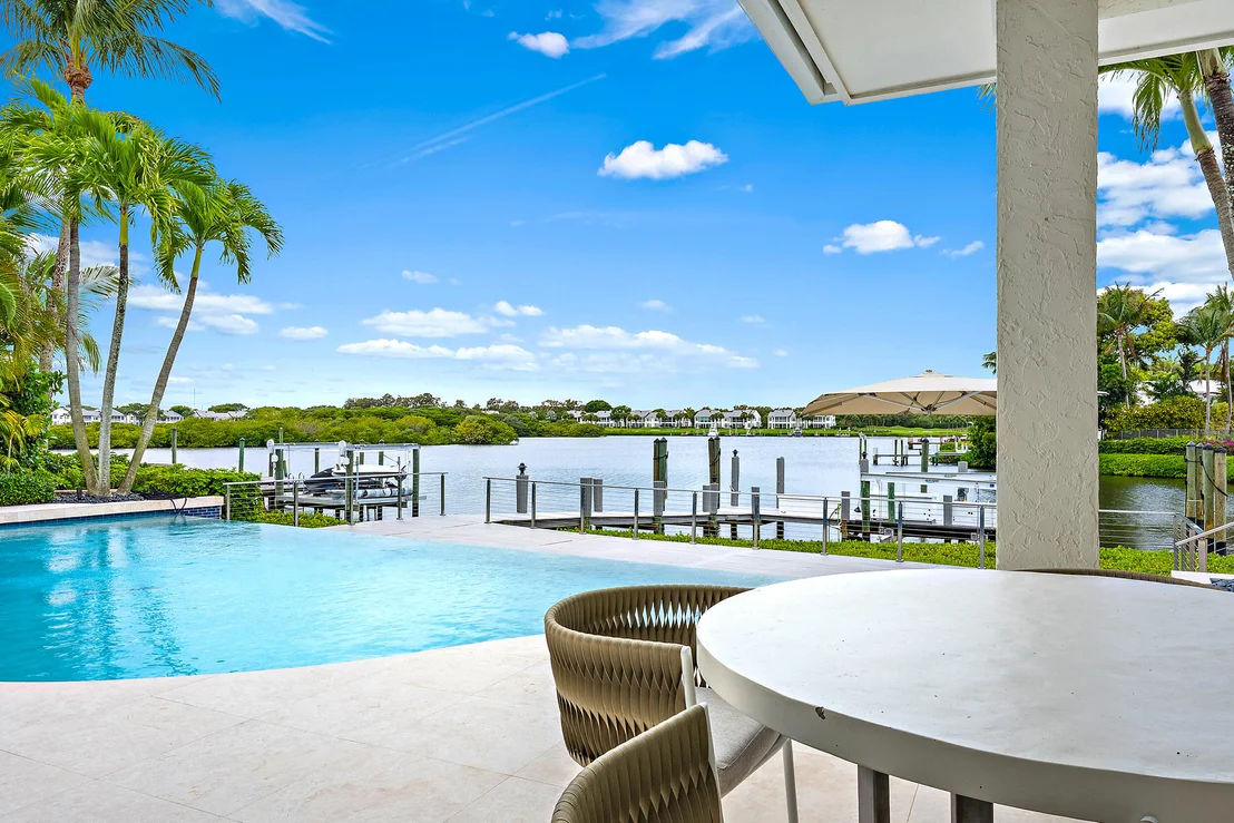 Photo of 121 Commodore Drive