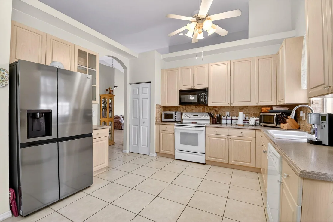 Photo of 6276 Heliconia Road