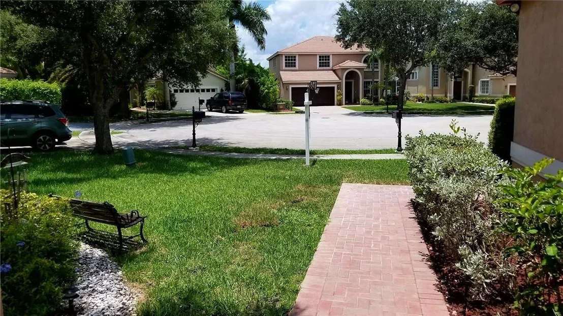 Photo of 6020 NW 58th Way