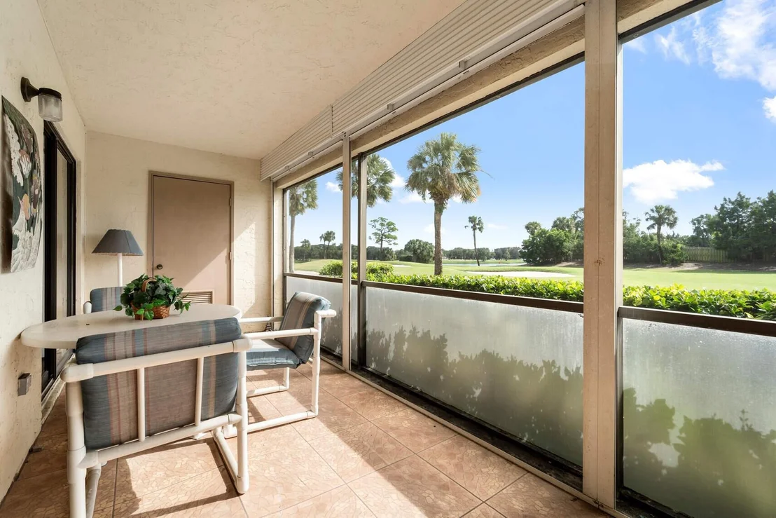 Photo of Unit C at 1001 Pinecrest Circle