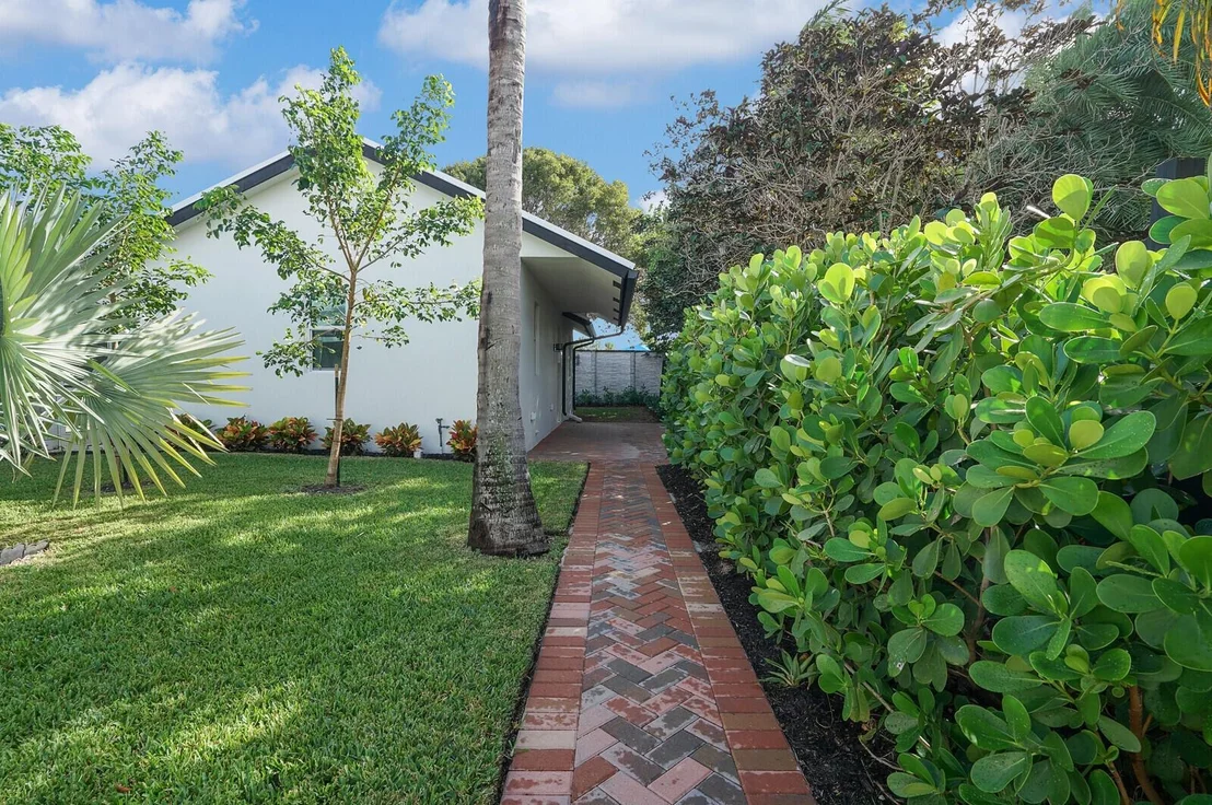 Photo of 514 Enfield Road