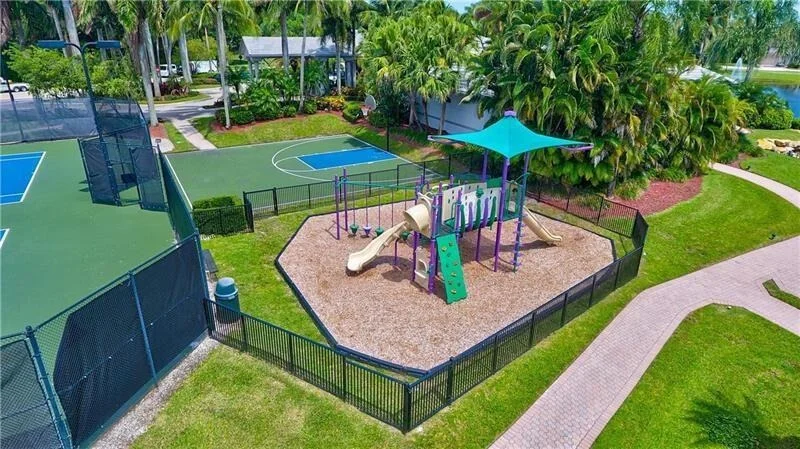 Photo of 10833 King Bay Drive