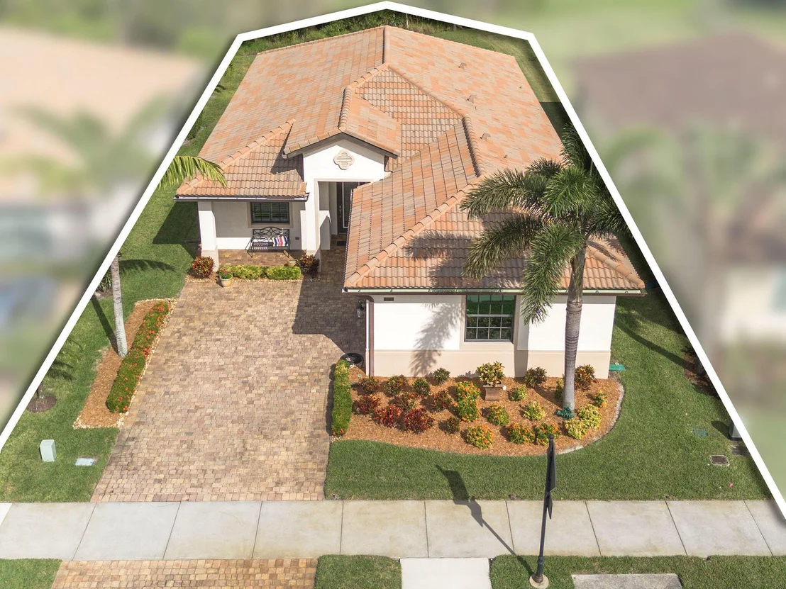 Photo of 5879 SE Entry Court