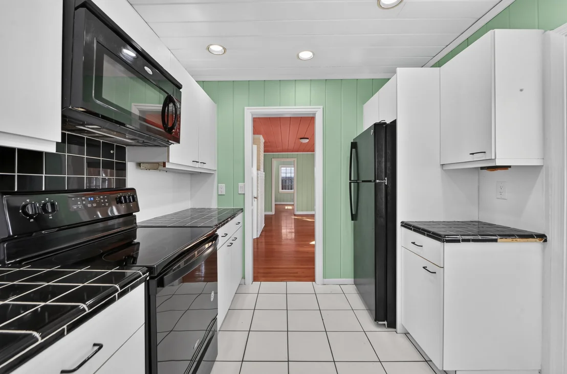 Photo of 53 Palm Square
