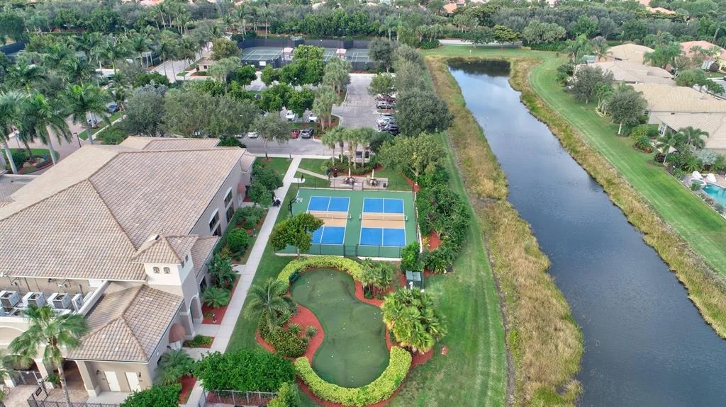 Photo of 7204 Twin Falls Drive