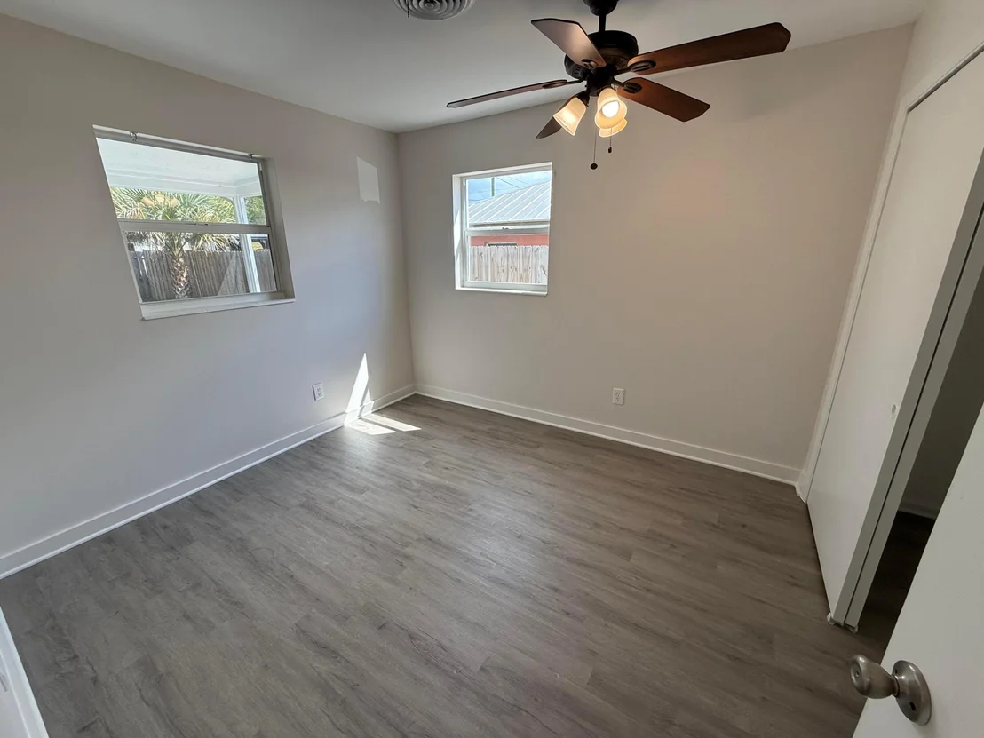 Photo of 2369 NE Rustic Way