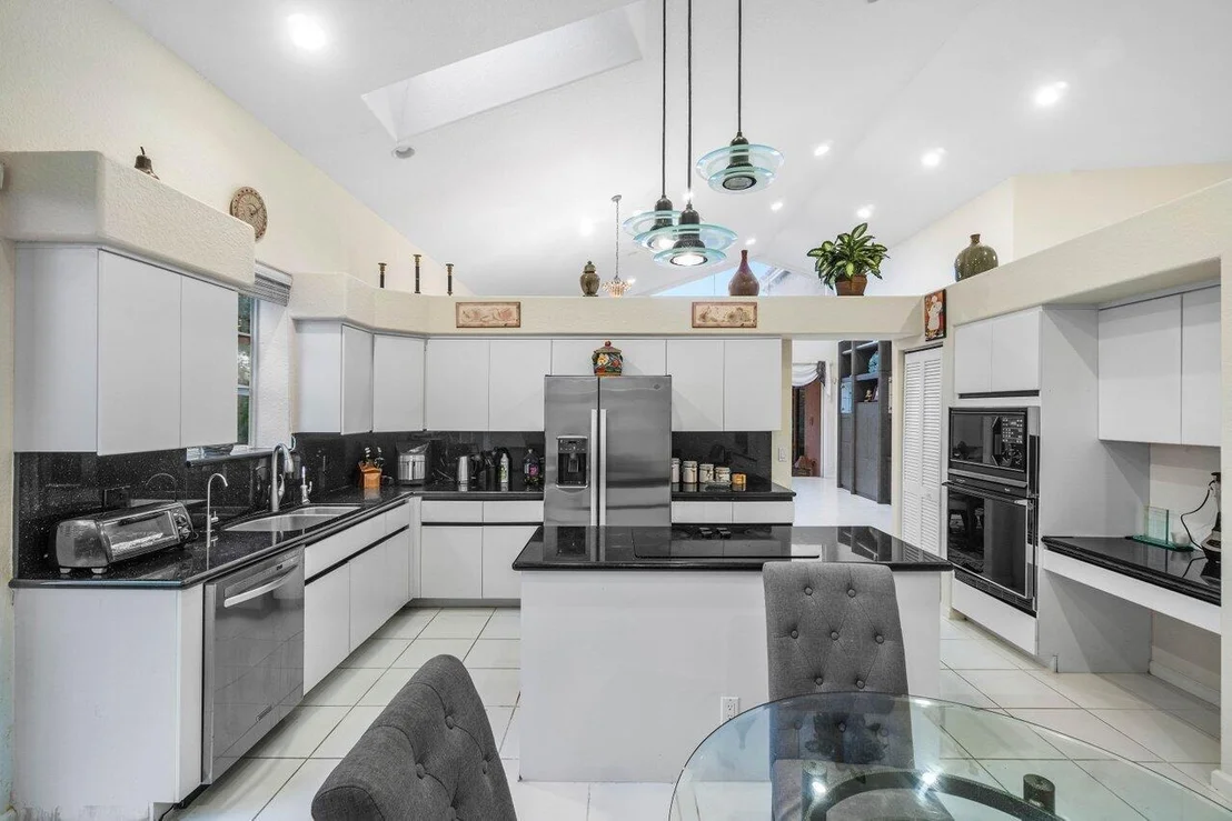 Photo of 6219 Evian Place