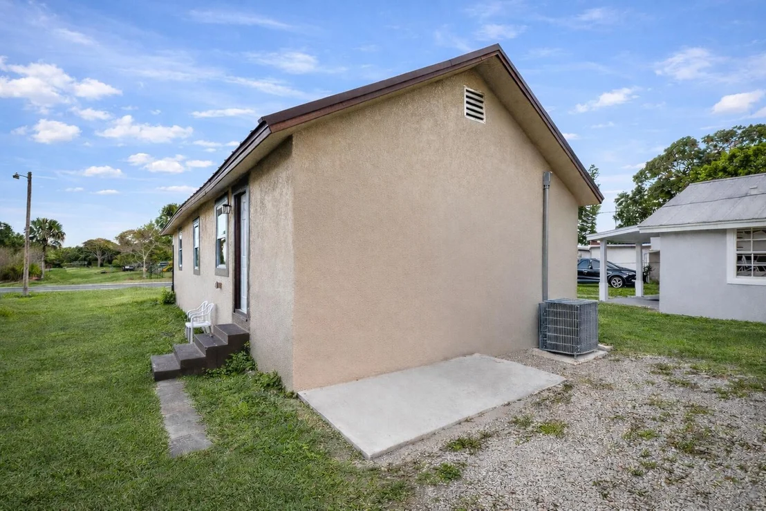 Photo of 712 SE Bayou Avenue